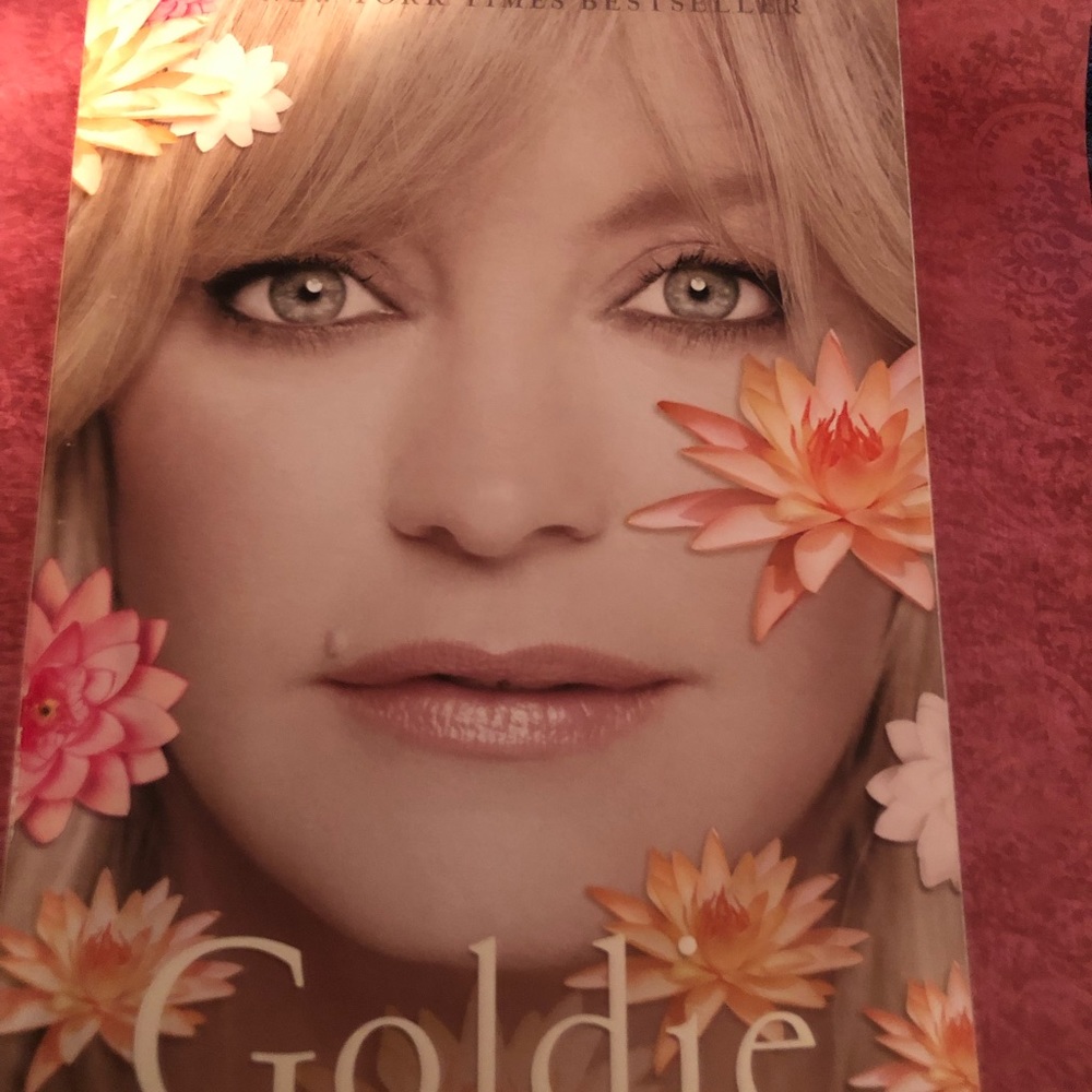 Goldie hawn a lotus grows in the mud paperback book